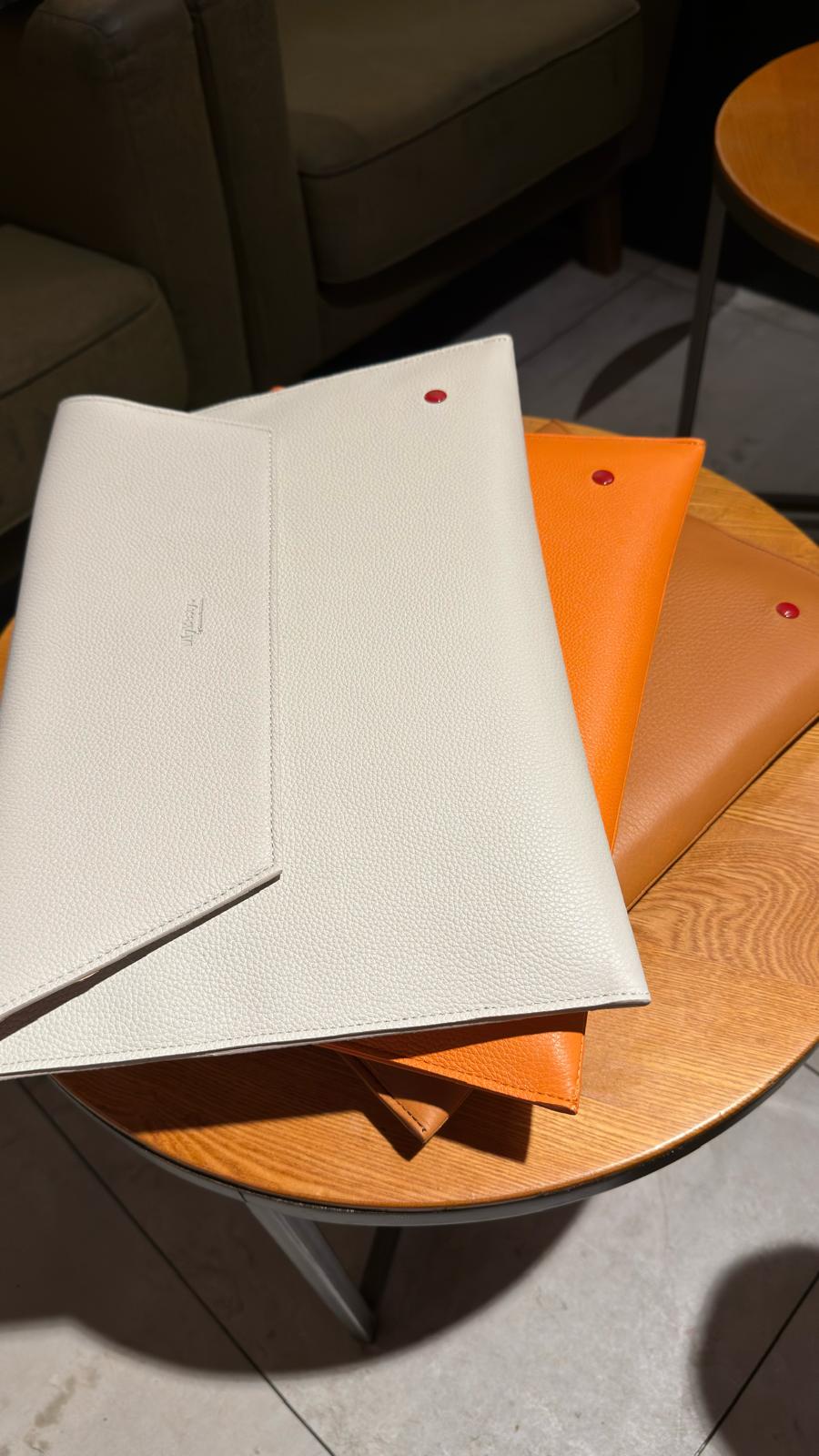 FUNDA LAPTOP ICE LEATHER